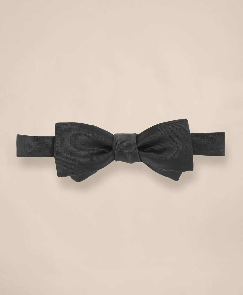 Formal Square End Satin Bow Tie | Brooks Brothers online shop