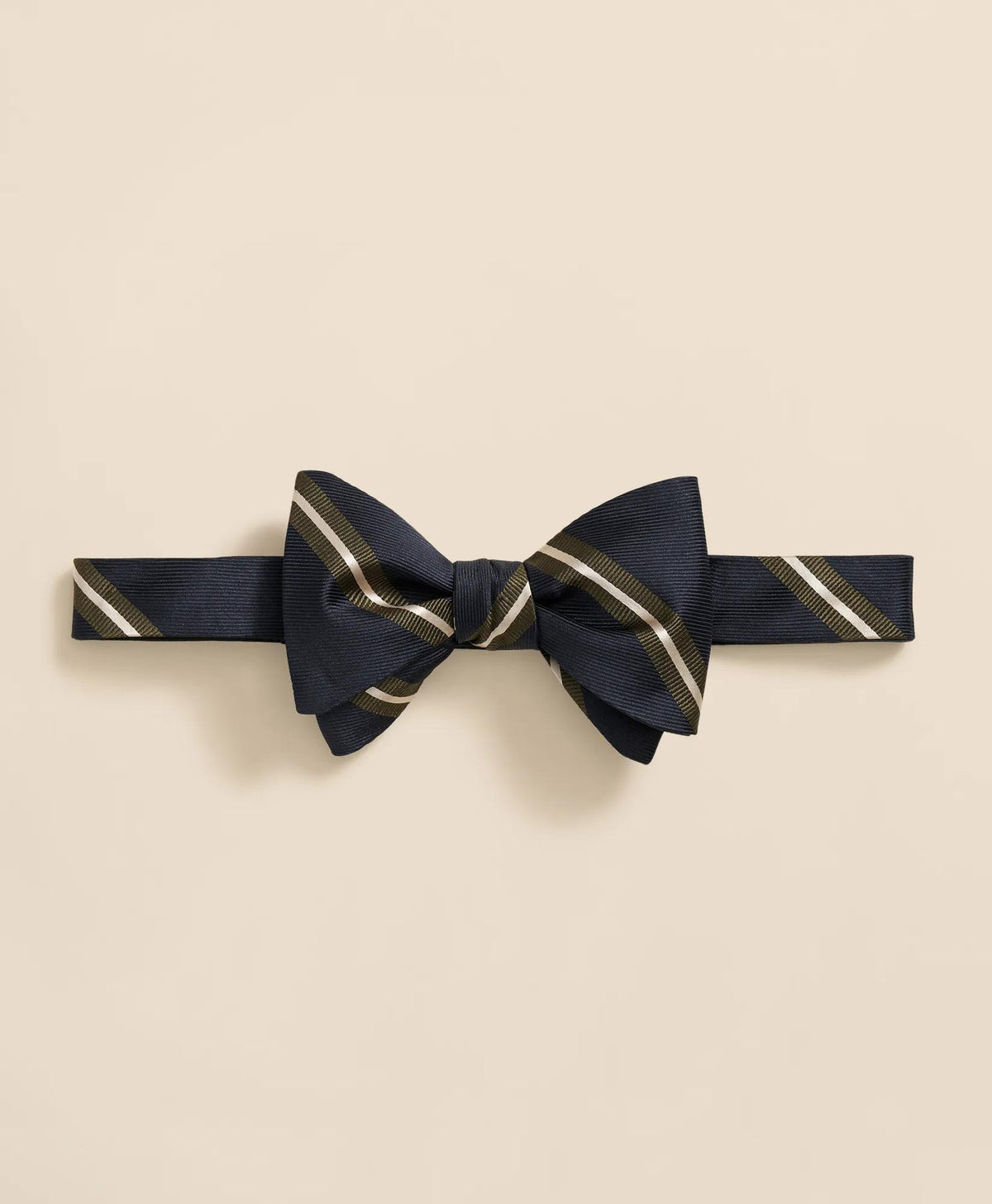 Rep Stripe Silk Bow Tie | Brooks Brothers online shop