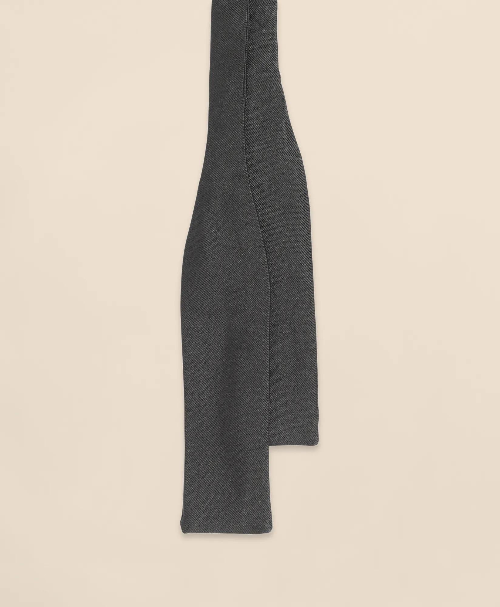 Formal Square End Satin Bow Tie | Brooks Brothers online shop